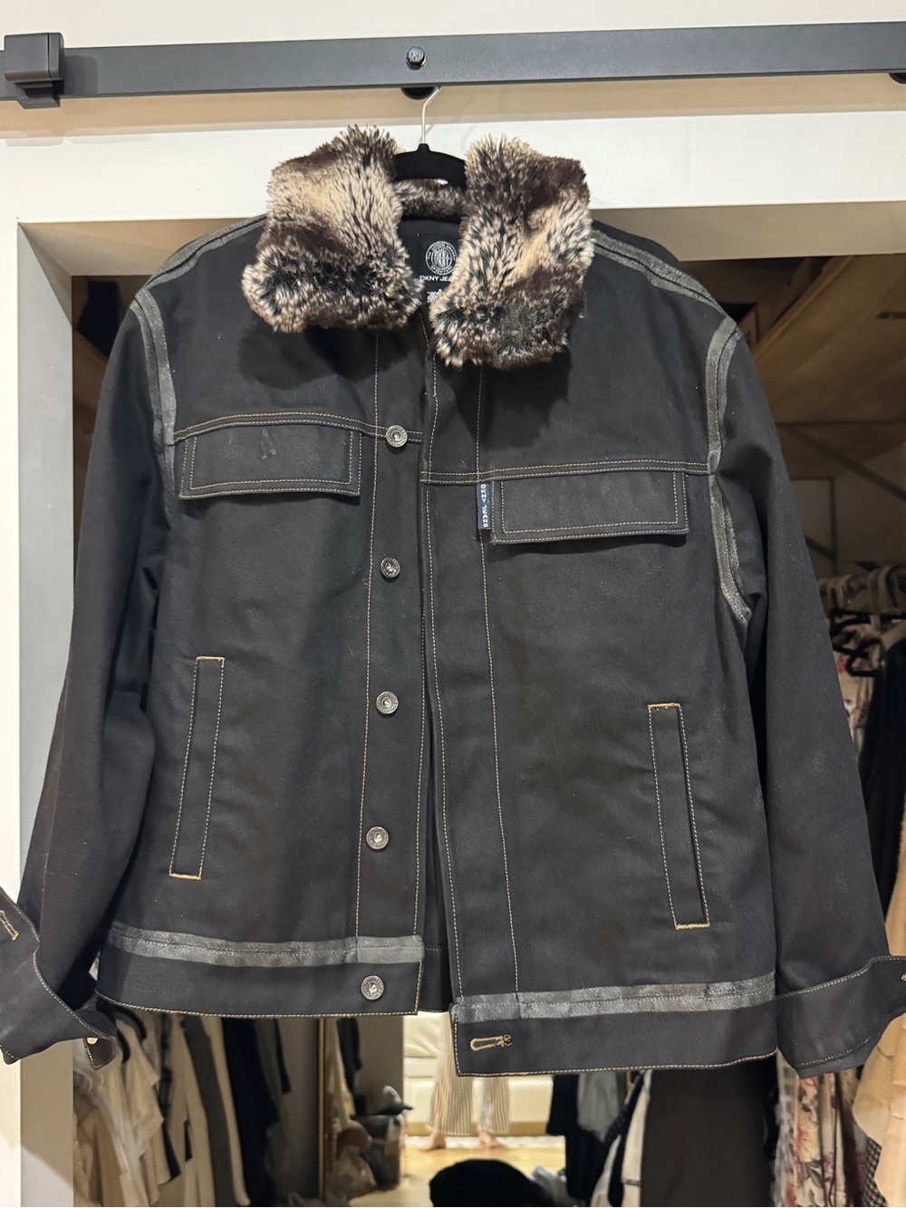 DKNY Vintage 90s Black Worker Patch Denim Trucker Faux Fur Collar Small